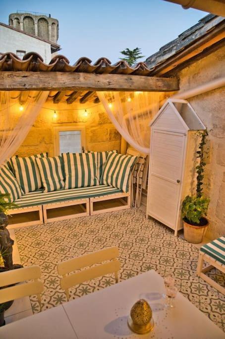 Appartement-Terrasse Centre Historique Uzès Dış mekan fotoğraf