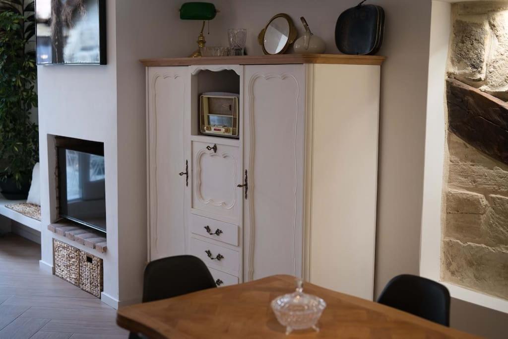 Appartement-Terrasse Centre Historique Uzès Dış mekan fotoğraf